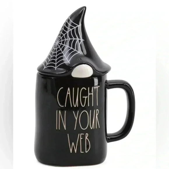 🖤🤍 NEW Rae Dunn - CAUGHT IN YOUR WEB - Cute Gnome Coffee Mug/Cup with TOPPER - Picture 1 of 2